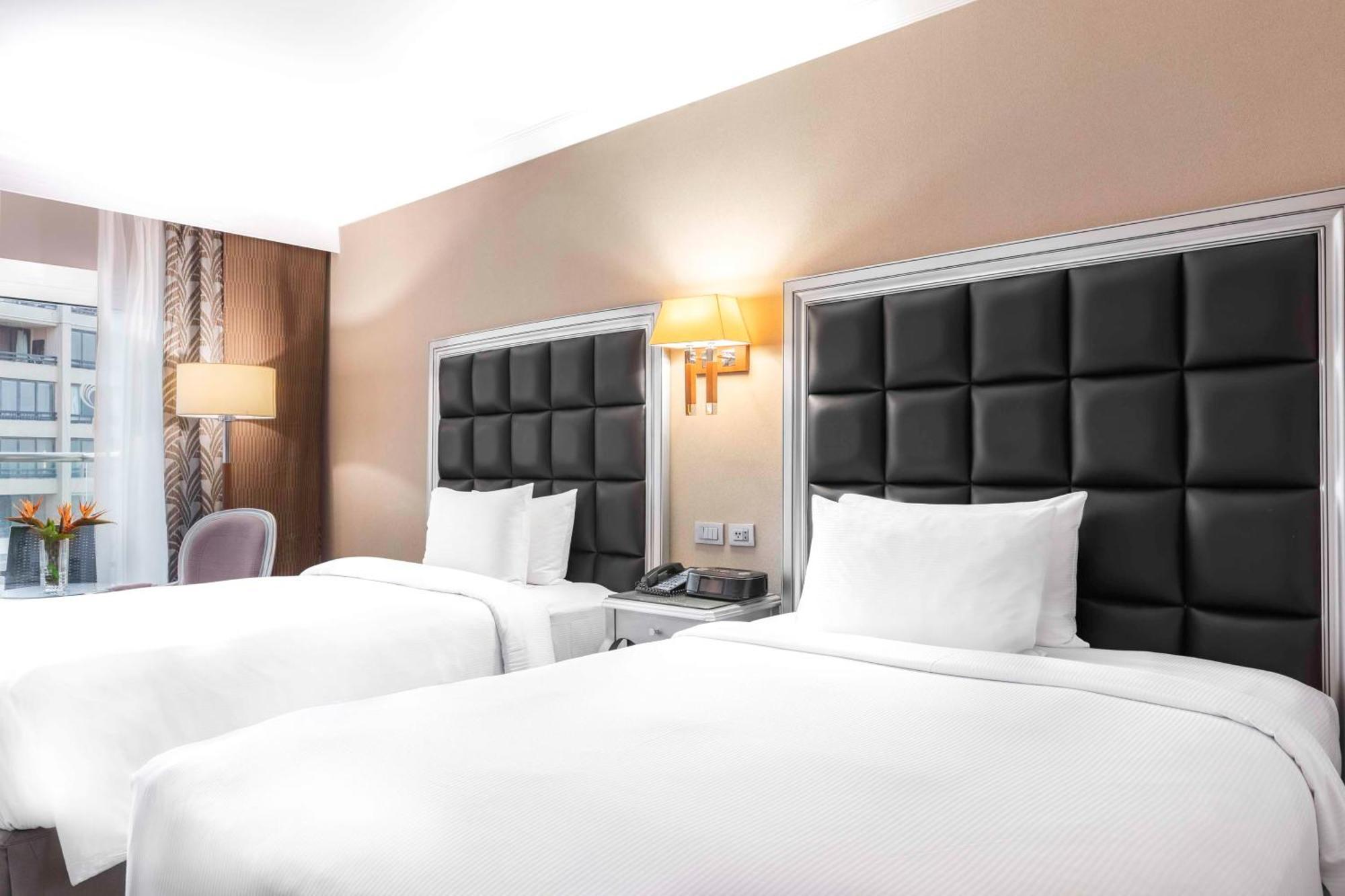 Hotel Hilton Alexandria Corniche Exterior foto Deluxe room