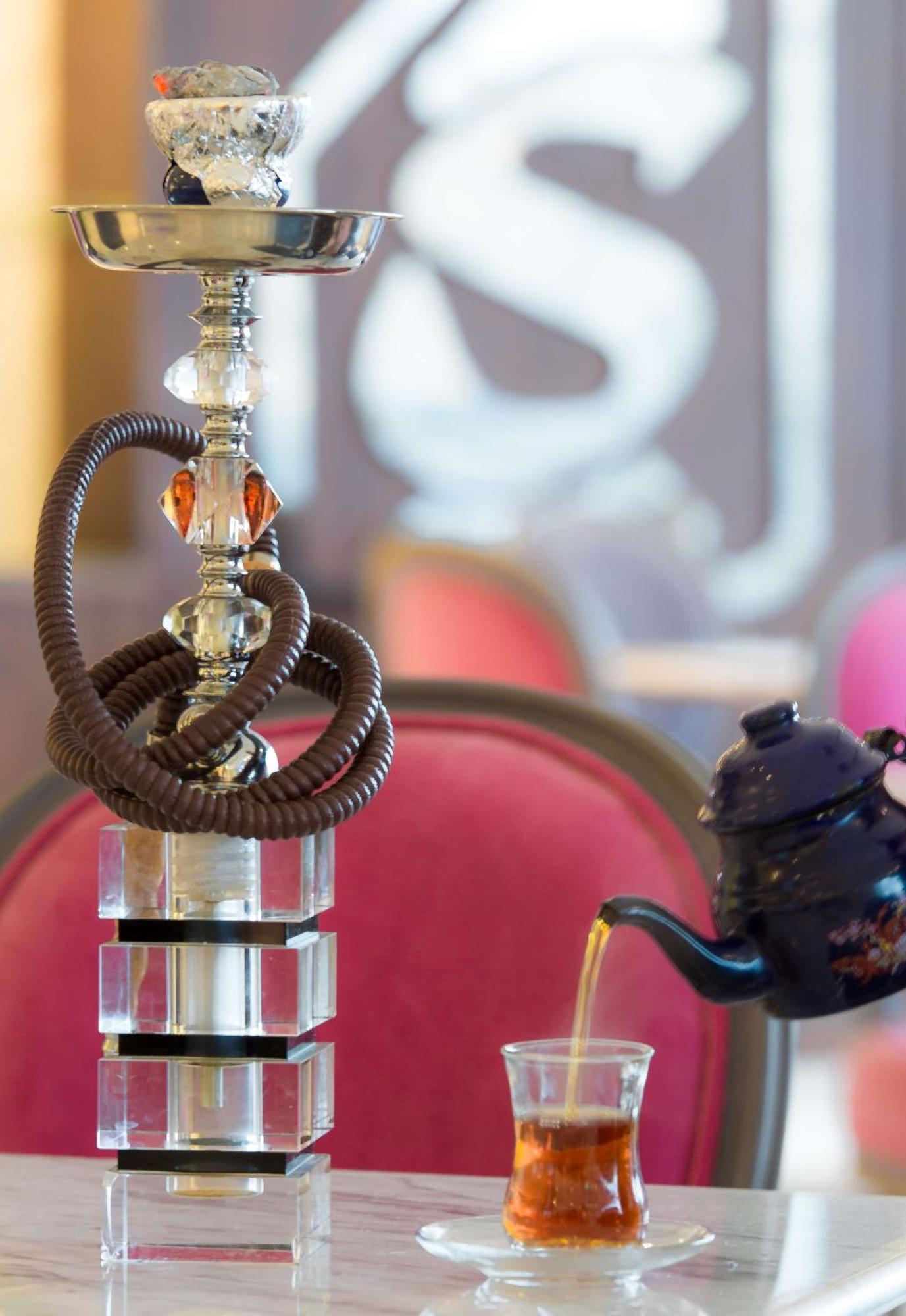 Hotel Hilton Alexandria Corniche Exterior foto A hookah